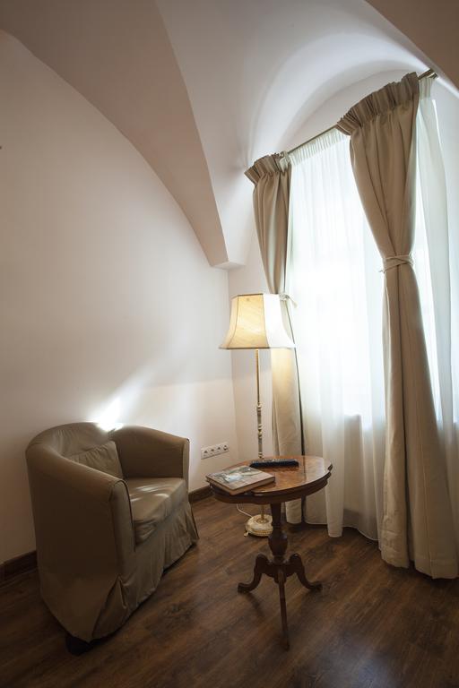 Green Door Apartment Sibiu Habitación foto